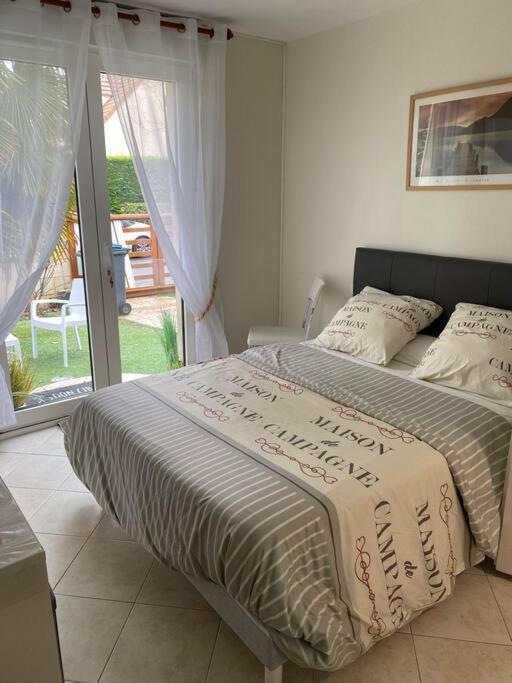 Chambre Avec Entree Independante Situation Ideale Serris Exterior photo